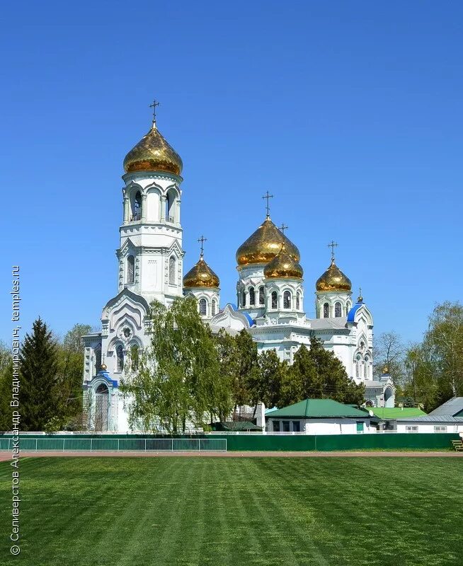 Курганинск россия. Курганинск храм Вознесения. Храм в Курганинске Краснодарский край. Свято-Вознесенский храм города Курганинск.