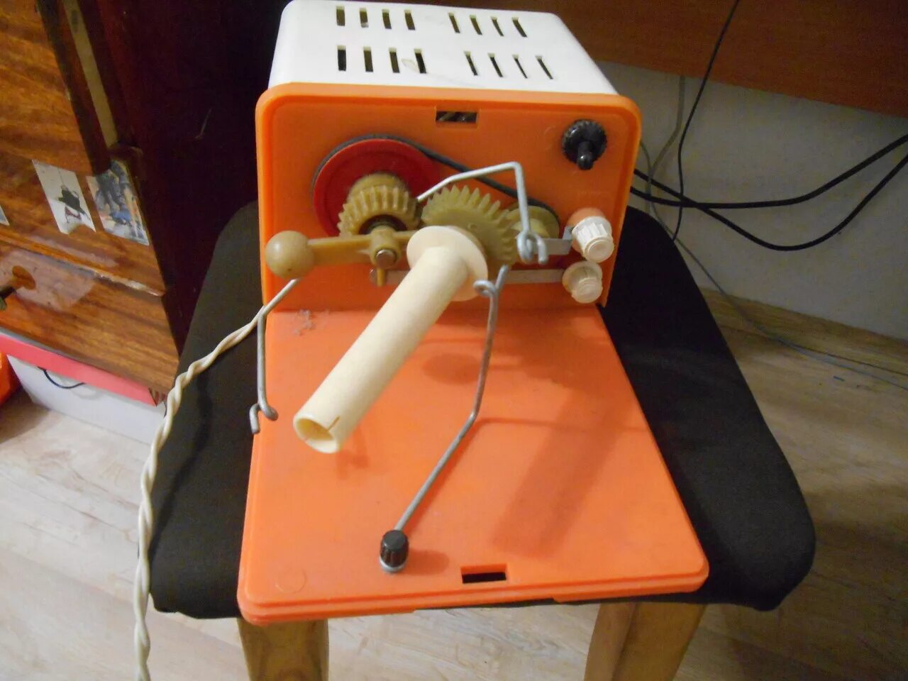 прядение шерсти на электропрялке эрго. прялка бэп 02. как пользоваться электрической прялкой. электрическая прялка промышленная. как пользоваться электрической прялкой.