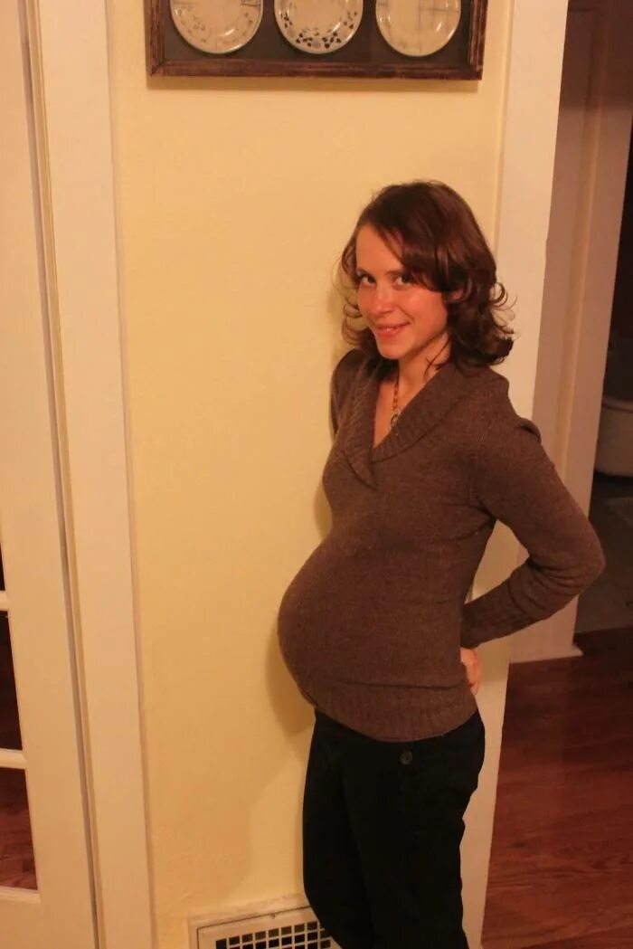 Беременность 34 2 недели. Живот на 34 неделе. Животик в 34 недели беременности. Живот на 33-34 недели беременности.