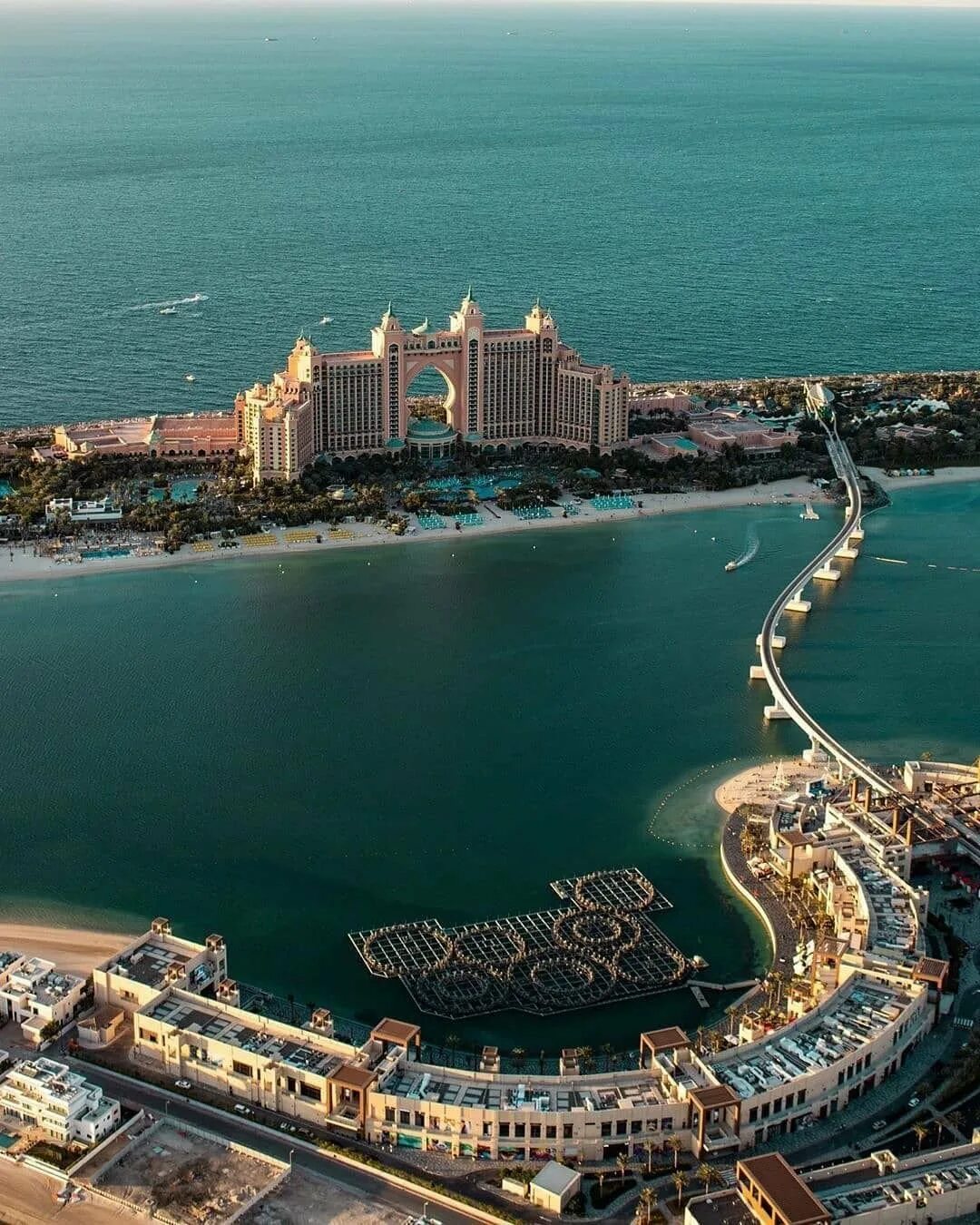 Пальма Джумейра Атлантис. Атлантис пальм Дубай. Отель Атлантис Дубай. Atlantis Объединенные арабские эмираты, Дубай, Пальма Джумейра.