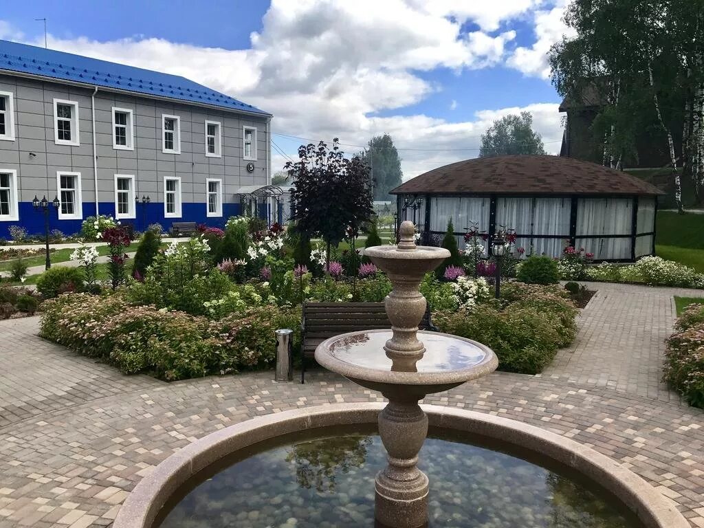 Городок микс. Улица карбышева 27 красногорск. Детский городок. Город городок. Резиновые машинки городок.