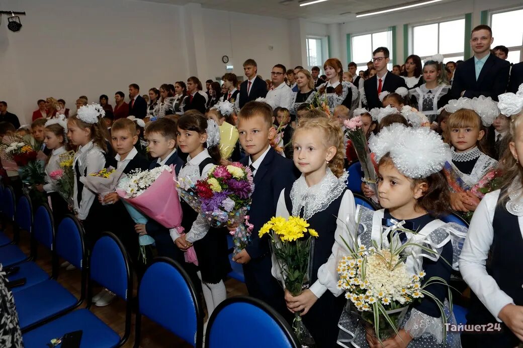 Школа 6 бирюсинск. Школа 10 бирюсинск. Школа 10 бирюсинск. Бирюсинск школа 10 новая. Школа в бирюсинске.