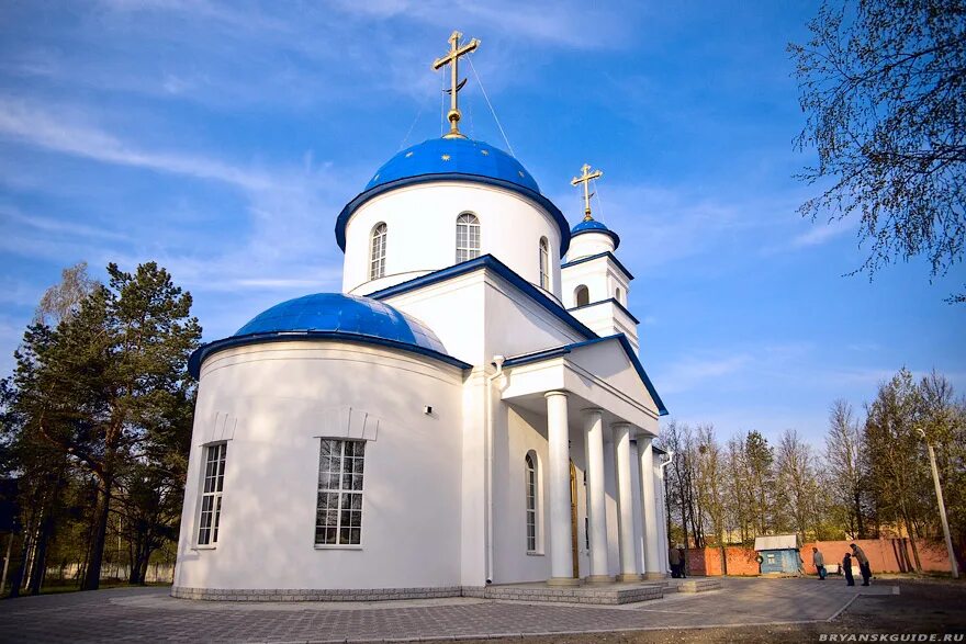 Протоиерей александр храм иоанно кронштадтский. Церковь володарского района города брянска. Церковь брянск бежицкий район иоанна кронштадтского. Сайт храм кронштадтского брянск. Храм кронштадтского брянск.