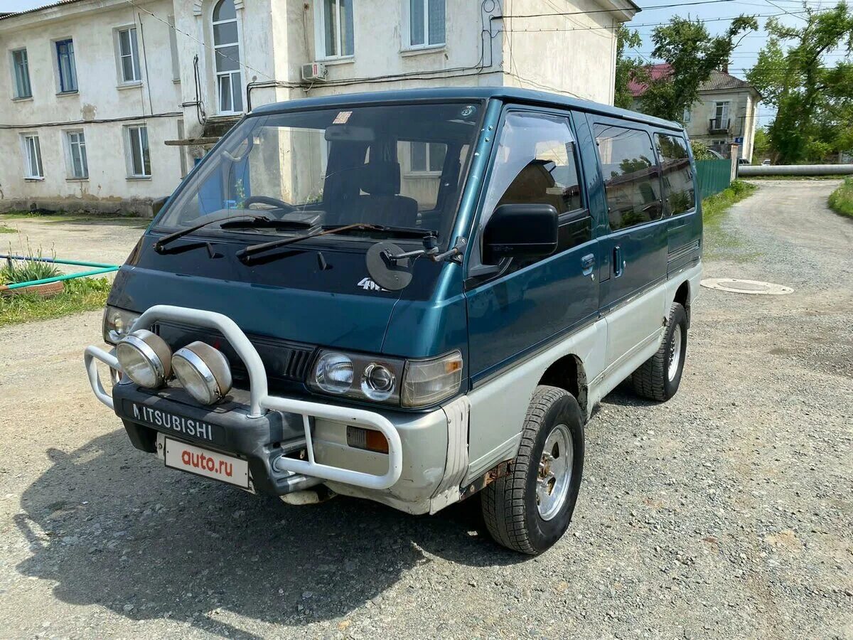 Купить митсубиси делика бу россия. Mitsubishi Delica 1993. Mitsubishi Delica, 1993 характеристики техничис. Митсубиси Делика 1993г в тюнинге фото. Все точки шприцовки Mitsubishi Delica III, 1986.