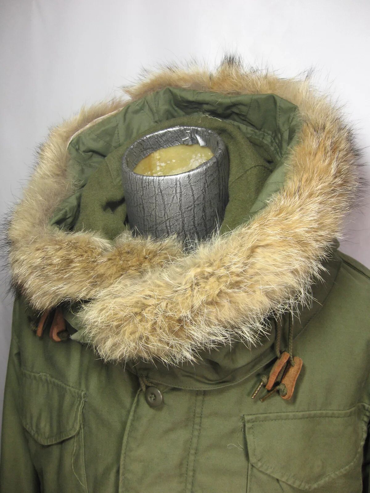 Extreme cold weather. M65 fur hood. hood cold weather field jacket. extreme cold weather fishtail hood. m65 with hoodie.