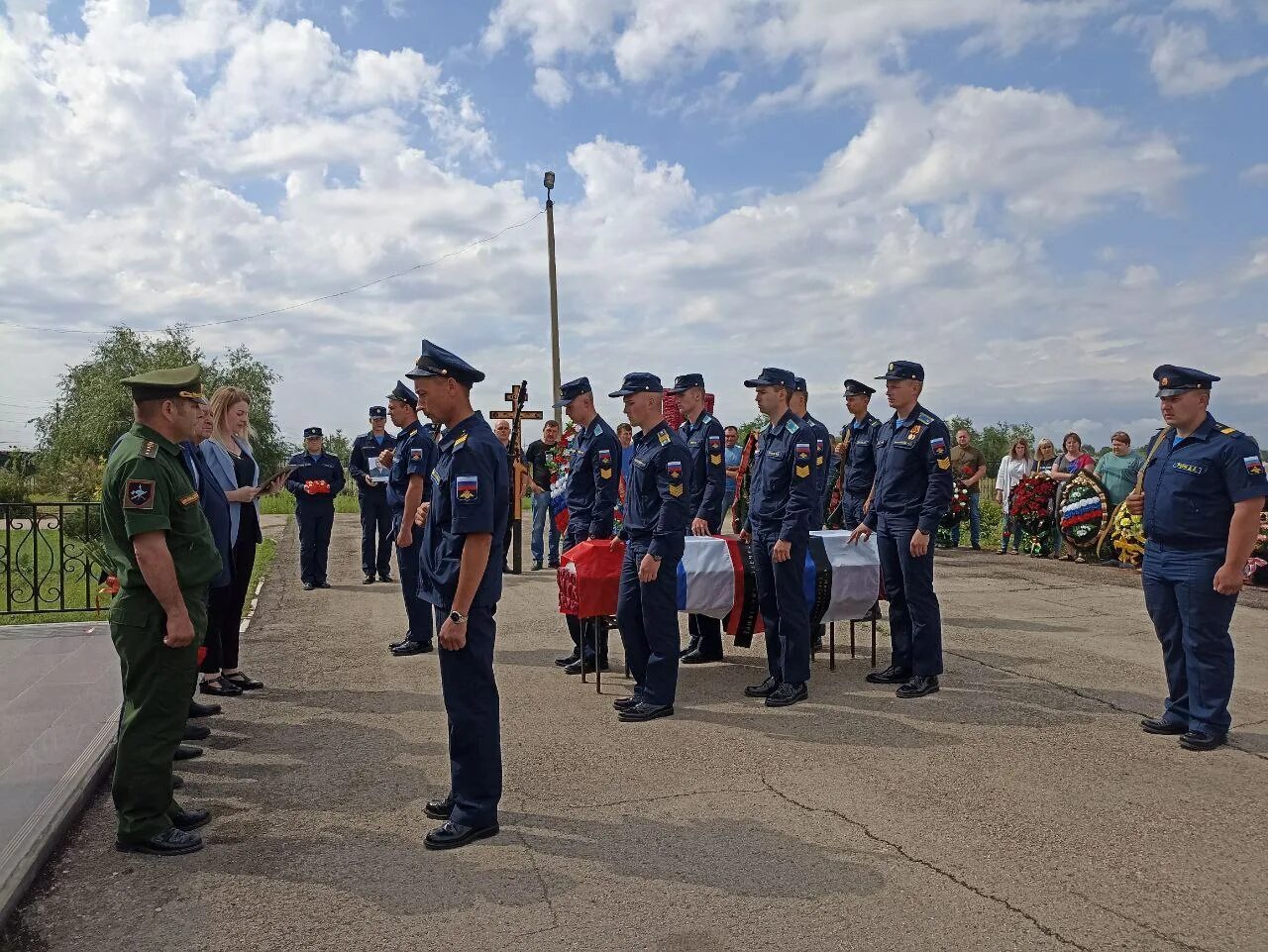 Пос горный Саратовской области. В Саратовской области простились. Похороны солдат из Саратовской области.