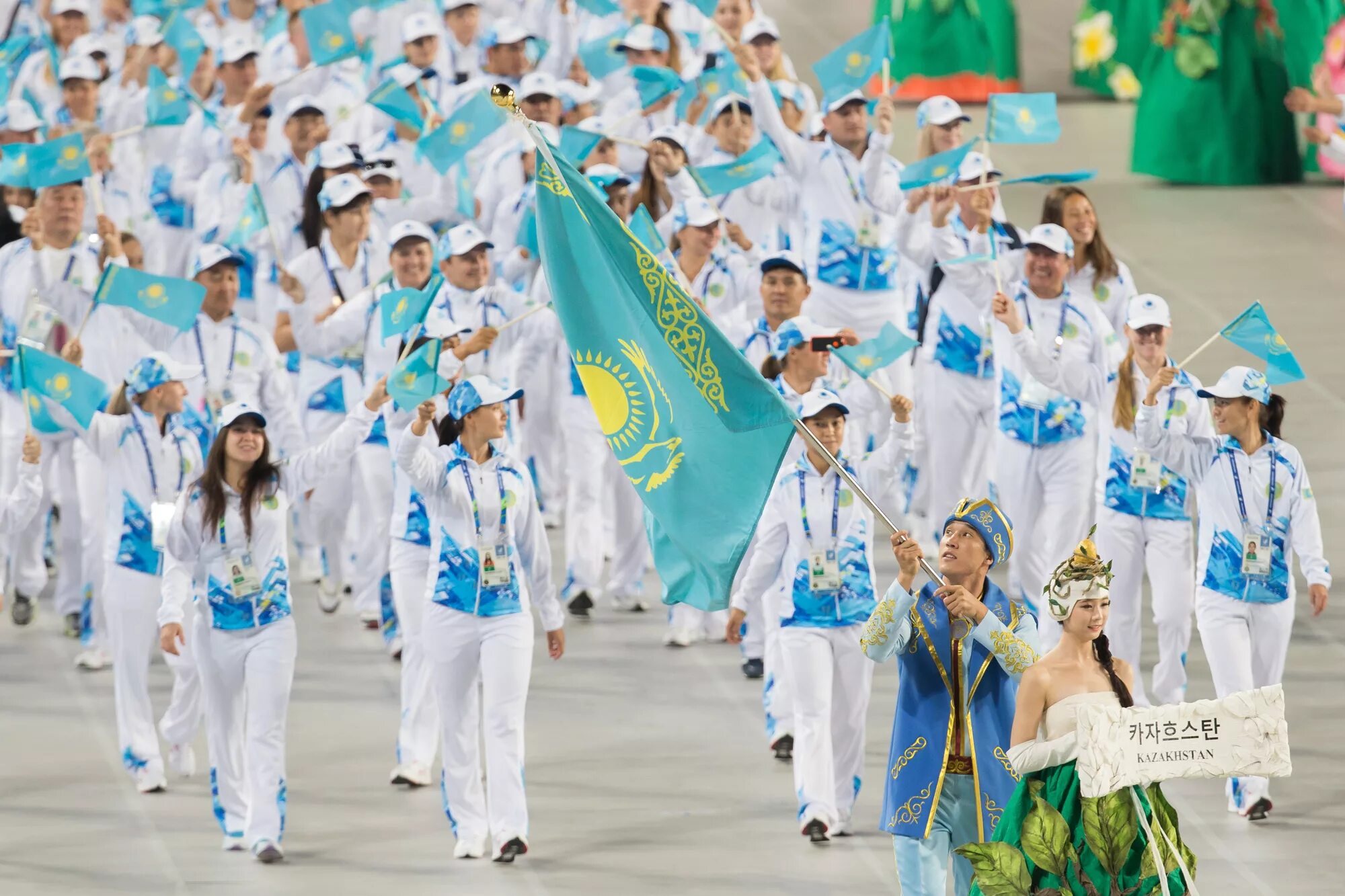 Игры республики казахстан. Казахстан на олимпийских играх. Азиатские игры в казахстане. Кокпар игра казахстан. Игры республики казахстан.
