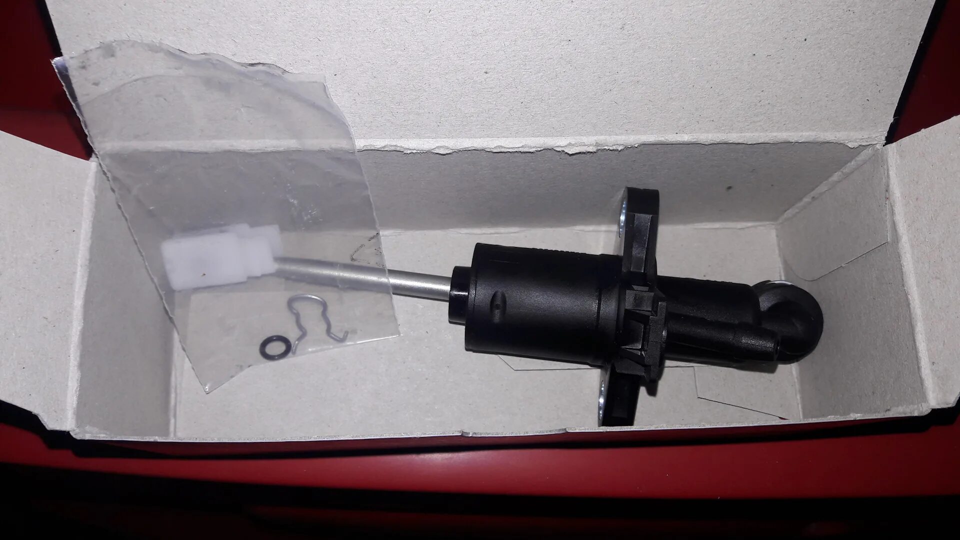 Skoda Octavia clutch release master cylinder replacement
