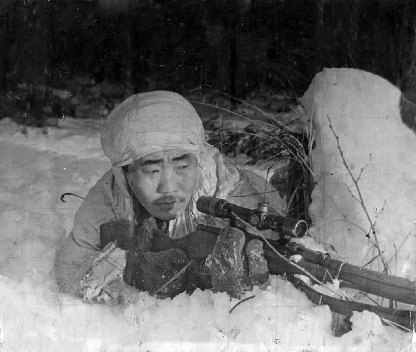 Фёдор матвеевич охлопков. Якуты снайперы в великой отечественной войне. Фёдор охлопков снайпер. Фёдор матвеевич охлопков снайперы великой отечественной войны. Якут снайпер в великой отечественной.