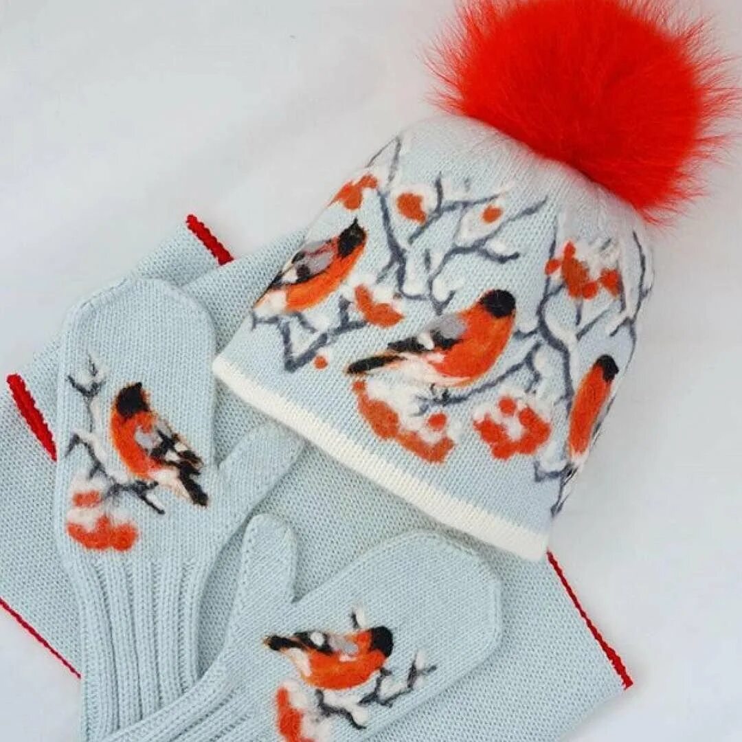 Шапка "снегирь". Шапка со снегирями спицами. Шапка снегири. Шапка "снегирь". Валяная шапочка и шарфик.