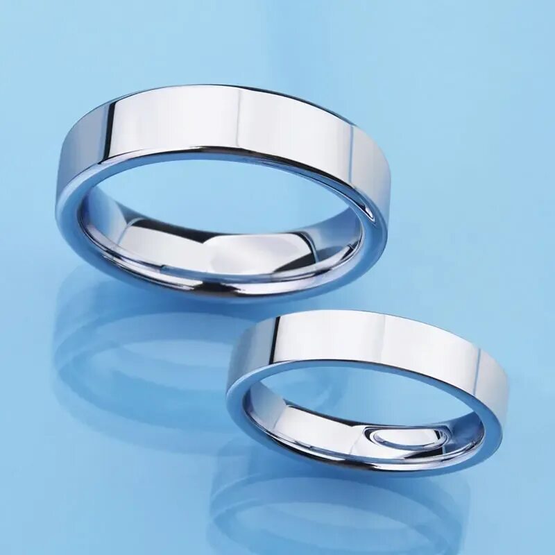 Кольцами 5 отзывы. Плоские обручальные кольца. Серебряное обручальное кольцо. Плоское кольцо. Свадебные кольца плоские.