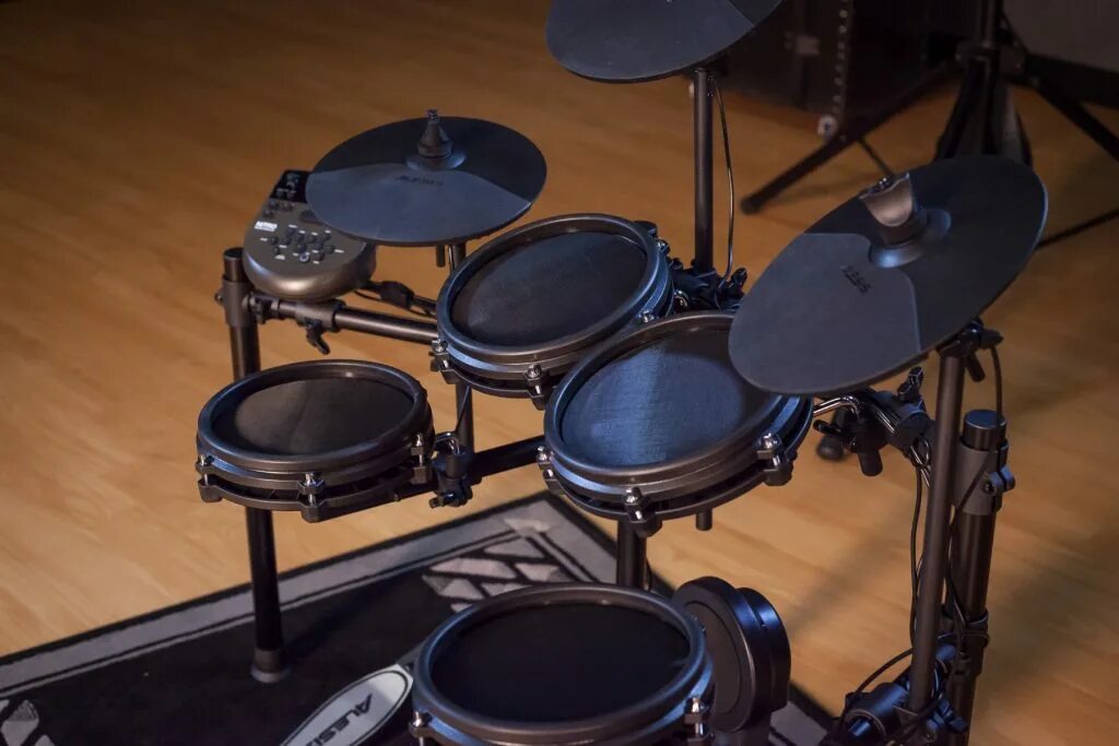 Alesis lite kit. Alesis crimson ii mesh kit размер. Alesis nitro kit. Алесис нитро меш кит. Alesis turbo mesh kit.