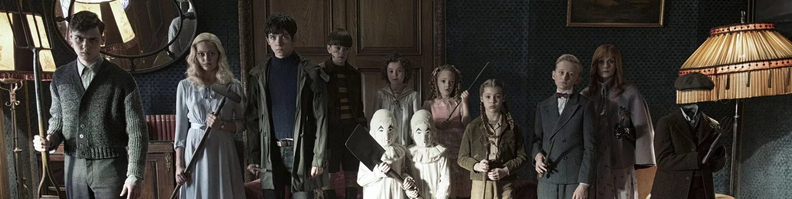 Дом странных детей мисс перегрин. Эти странные дети. Дом страных детей мисис перегрин. Дом странных детей мисс перегри. Тим бёртон дом странных детей.