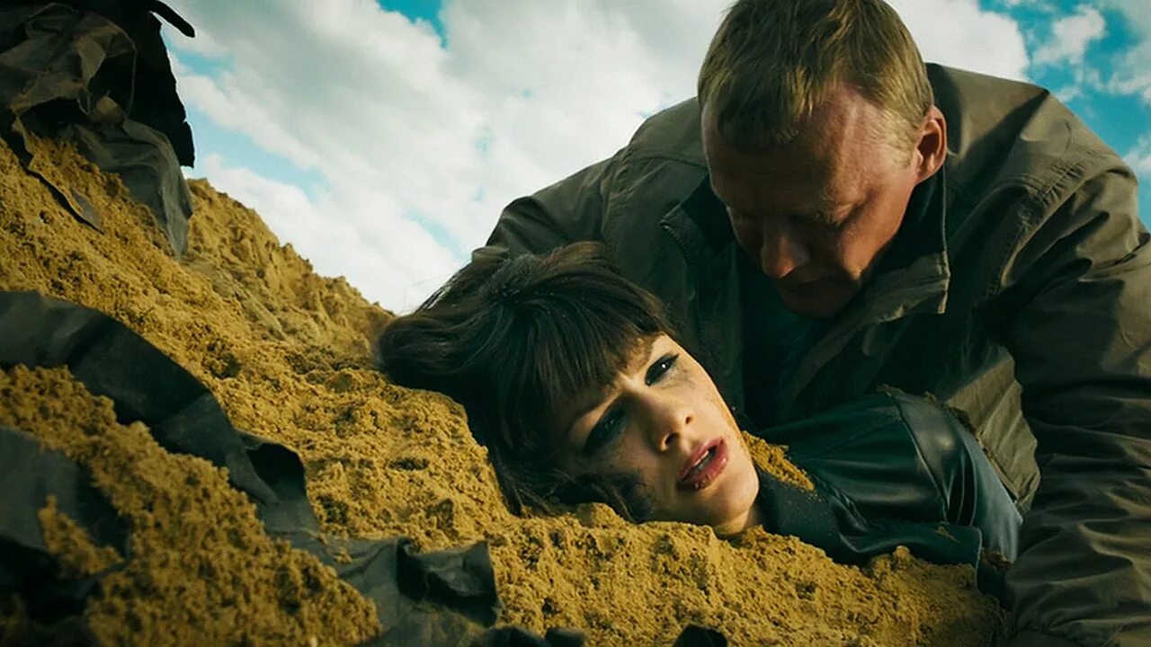 Призрак в кривом зеркале сериал. Василиса юсковец против все сериал. Деревня сериал великобритания. Грех новелла. Деревня грехов отзывы.