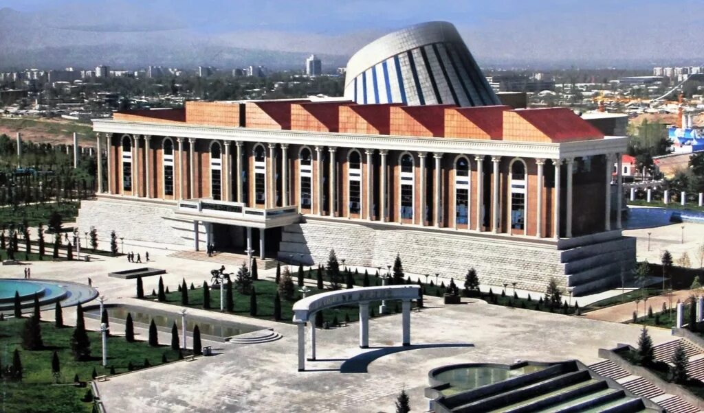 Национальный музей таджикистана, то?икистон, душанбе. Modern center of dushanbe, tajikistan. National of tajikistan. Национальный музей таджикистана. Музей таджикистана в душанбе.