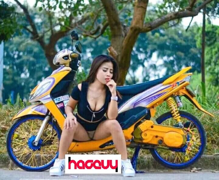 Cewek baju. Cewe motok. kayes buka baju. cewek buka aurat. sekirai cewe.