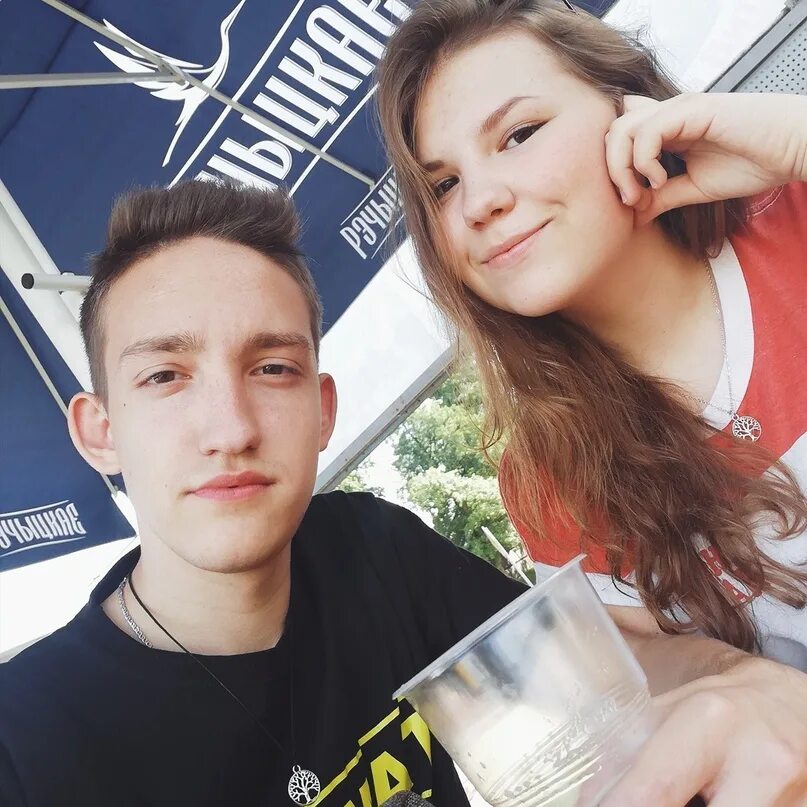 Никита истов. Истов жена. Даша дошик. Девушка никиты лола. Никита удановский.