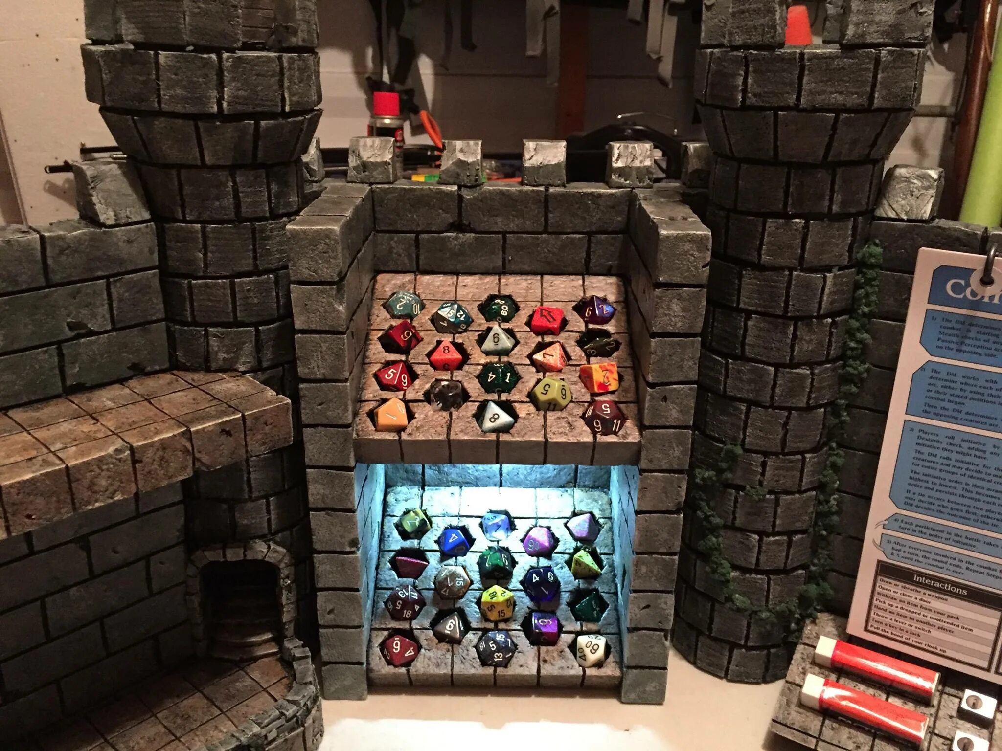 Dungeon born как воскрешать. Данжеон мастер. dungeon master игра. данжеон мастер днд. данжен мастер днд арт.