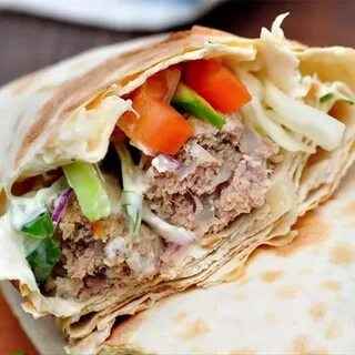 Мясо с овощами в лаваше