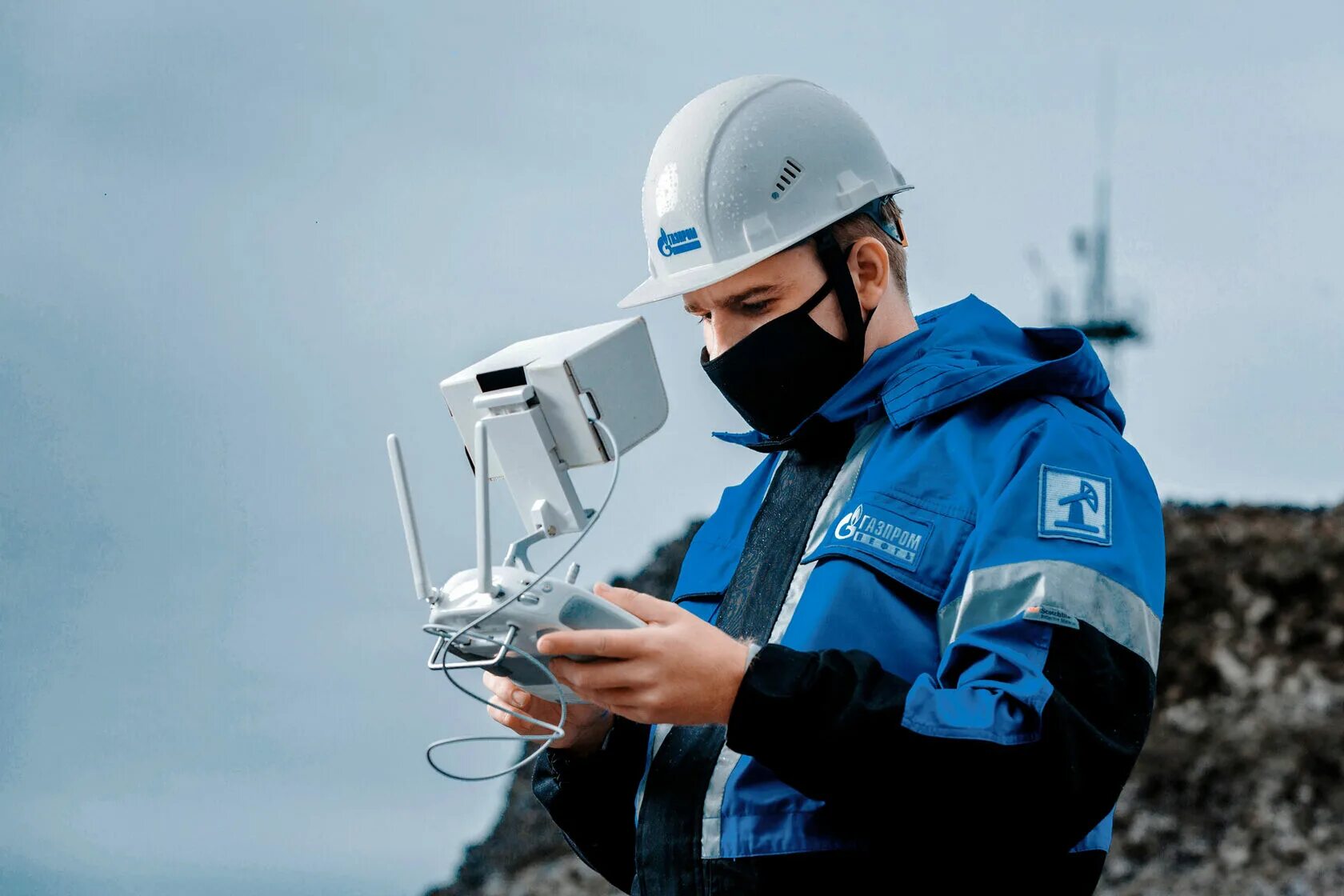 Оператор технологических установок. Инженер асу тп. Операторная омский нпз. Мтс (компания). Газпром нефть.