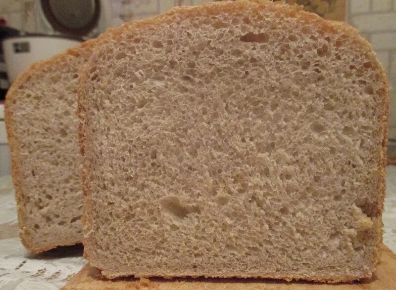Хлебопечь ржаной хлеб. Серый хлеб. Ржаной хлеб серый. Ржаной хлеб в хлебопечке редмонд. Серый хлеб в хлебопечке.