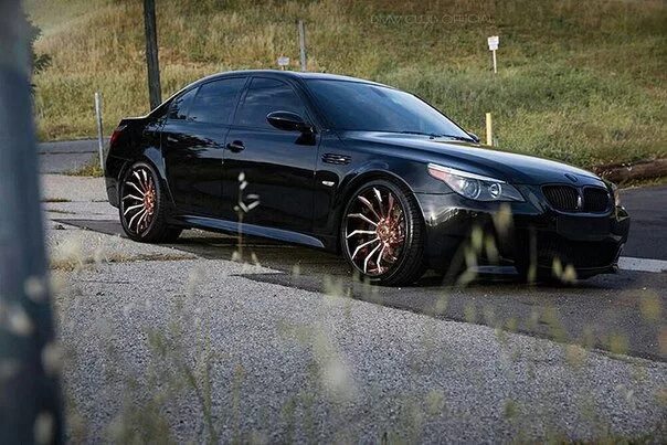 С60 диски. Bmw e60 r18. бмв е60 черные диски. bmw m5 e60 r20. диски bmw e60.