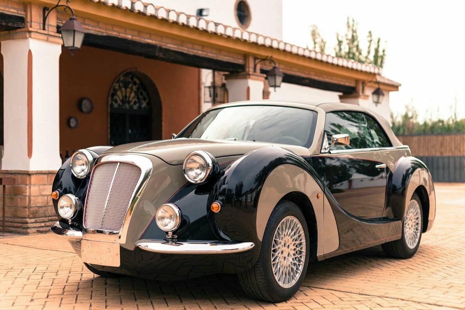 Деньги за авто. Авто и деньги. Автокредит машина. Машина под тентом. Ато под.