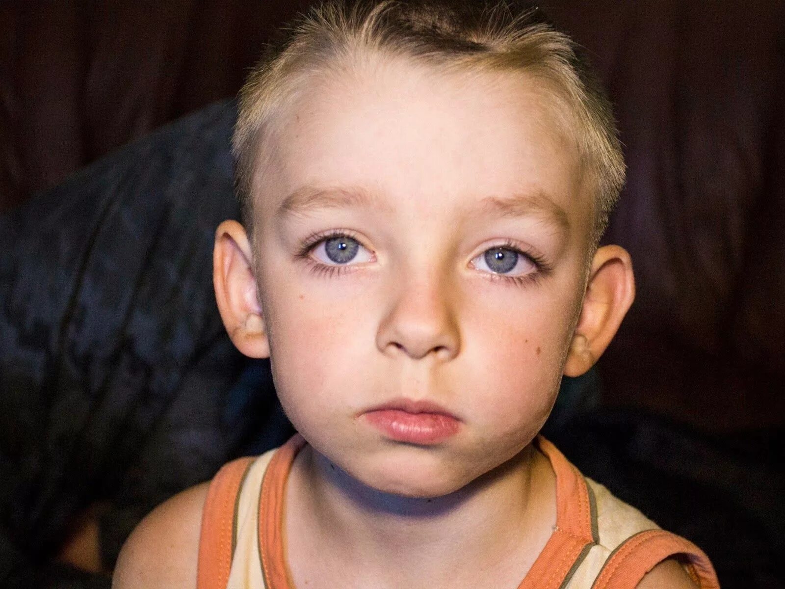 Ребенок 2 с половиной года. Ребенок 4 с половиной года. 2 года мальчику. Три с половиной года ребенку. Девочки 3 с половиной года.