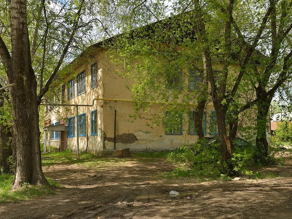 Техникум родник. Родник Сысерть. Родник в Сысерти училище. ССЭТ Родник Сысерть. Сысерть училище.