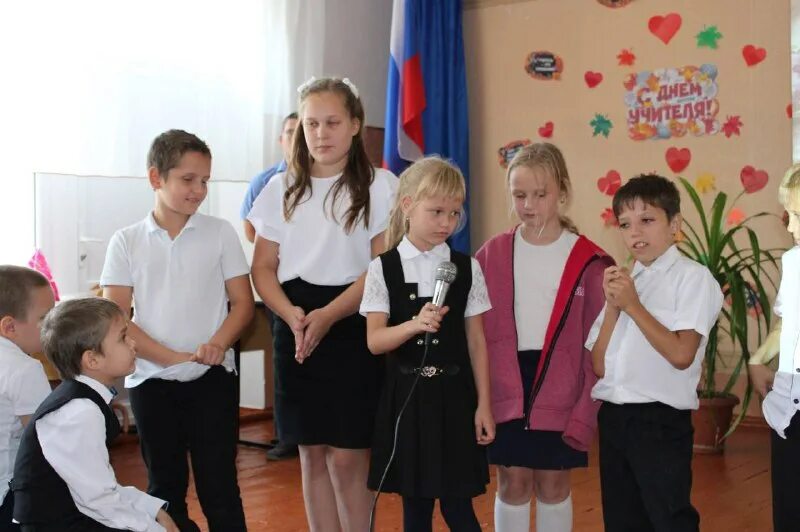 школа номер 21 бийск. урок мужества. школа 21 брянск. 4 школа город новокуйбышевск. старшеклассники помогают младшим.