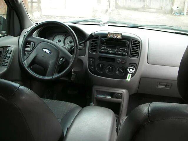 Ford maverick 2005 салон. Ford escape 2001 салон. Салон маверик. Ford maverick 1998. Ford/maverick 2.