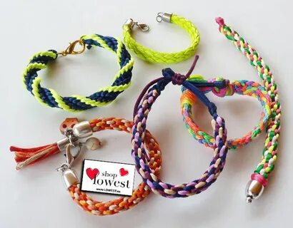 Қисық жалаңаш азиялық әйелдер ит стиліндегі фотосуреттер