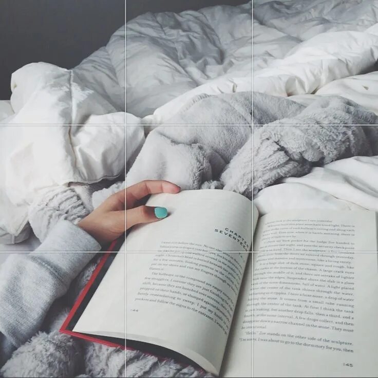 Книга ты я постель сейчас же. Чтение в кровати. Книги Эстетика. Книга в постели. Чтение книги в кровати.