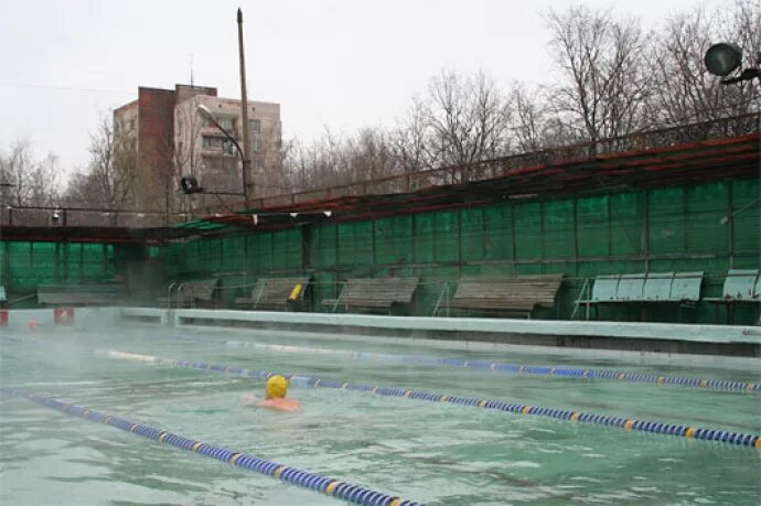 Бассейн открытый с подогревом спб большая пороховская. Открытый бассейн динамо спб. Открытый бассейн большая пороховская 38. 38, к. Бассейн санкт петербург большая пороховская улица.