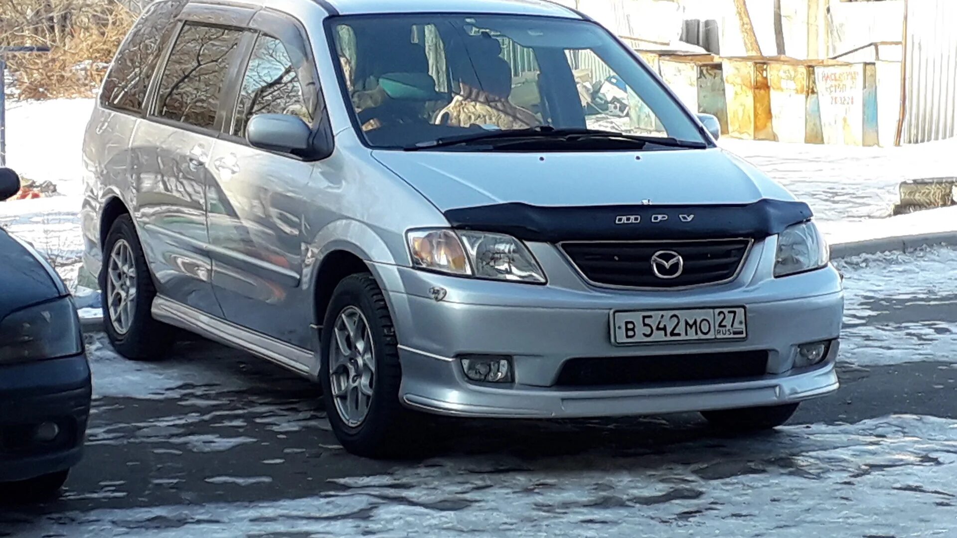 Продажа мазда мпв. Mazda MPV 2. Mazda MPV 2005. Мазда МПВ С мухобойкой. Мазда МПВ серебристая.