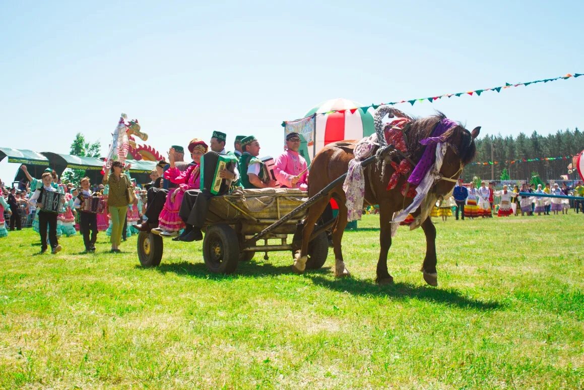 Подарки на праздник сабантуй. Как называется праздник плуга. Татарский сабантуй. Казань национальные праздники. Как называется праздник плуга.