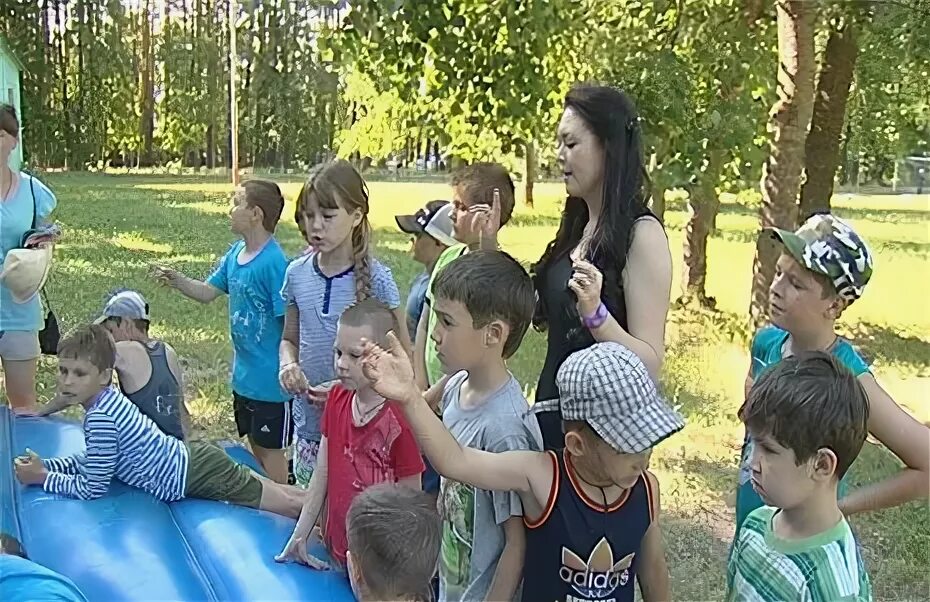 Директор лагеря заря. Директор лагеря заря. Лагерь заря пенза. Лагерь заря пенза. Лагерь.