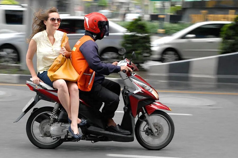 Ride side. Мотоцикл такси. Мототакси Таиланд. Мототакси Москва. Мопед такси.