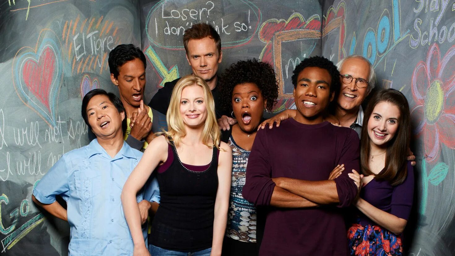 Community. Комьюнити сериал. Дэн Хармон сообщество. Гриндейл сериал. Сообщество сериал.