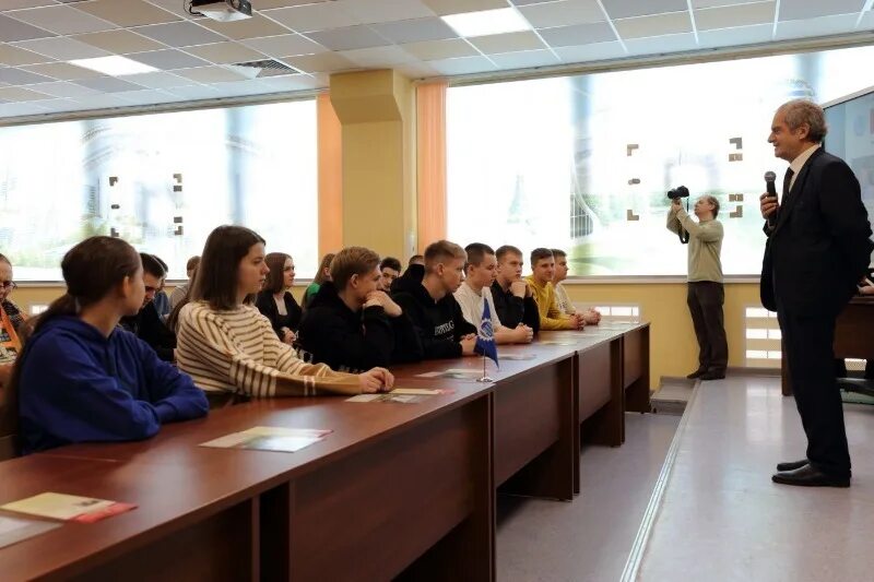 Групп бауманская