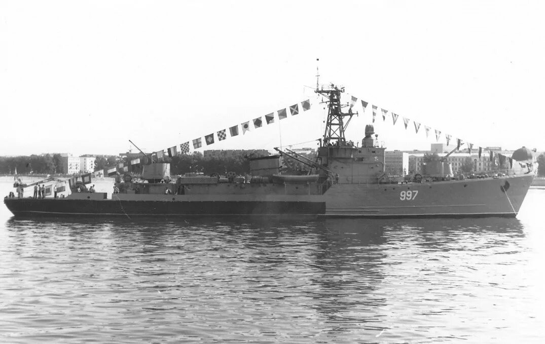 Проект 264. Проект 264. Тральщик пр 264а. Морской тральщик проекта 264а. Проект 264.