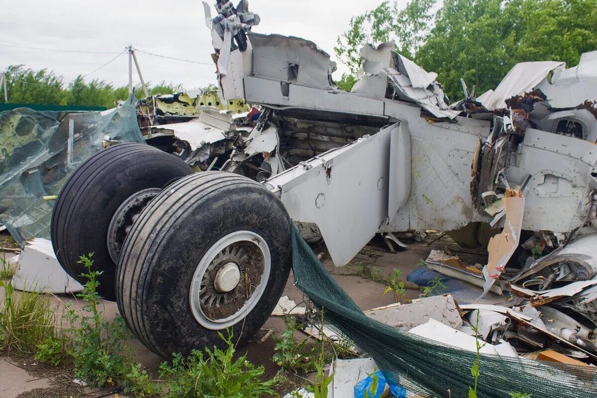 Обломки самолета а321 в Жуковском. Обломки а321 Уральские авиалинии в Жуковском.