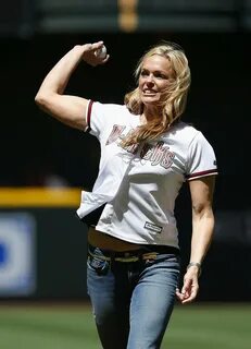 14+ Softball Pitcher Jennie Finch Pictures - My Gallery Pics.