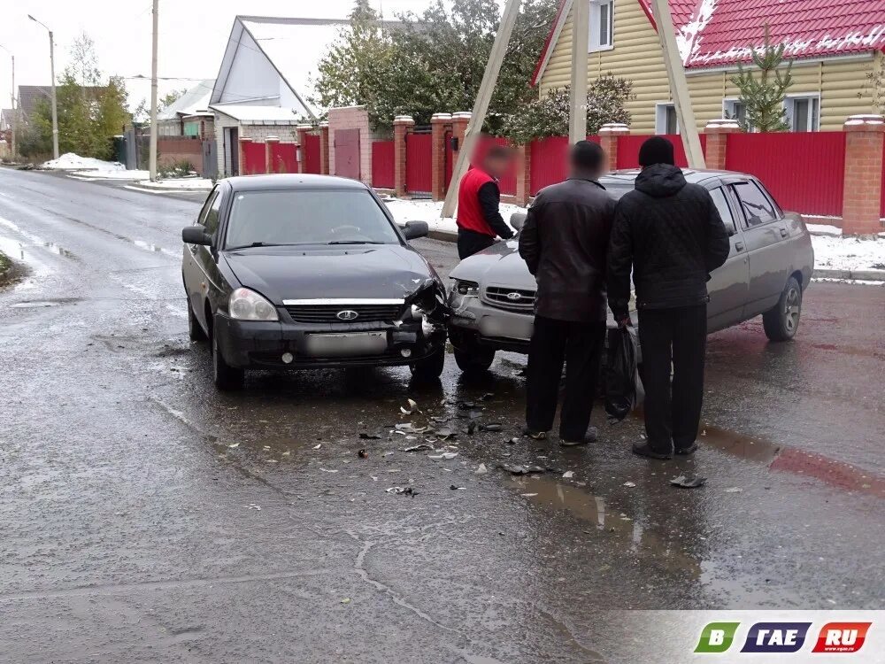 Заброшенный мерседес w140. Mercedes-benz w124, 1989. Южная корея новости. Новости 124. Ан-124 новосибирск 13.