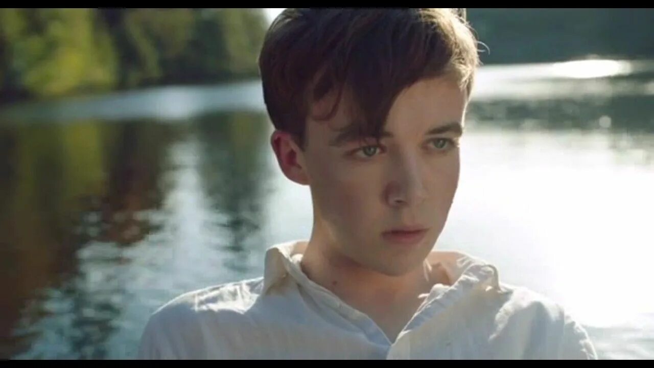 Arctic monkeys вокалист. Алекса брил. Alex sanchez country name. Phenix brossard & alex lawther в фильме. Alex hoyer.