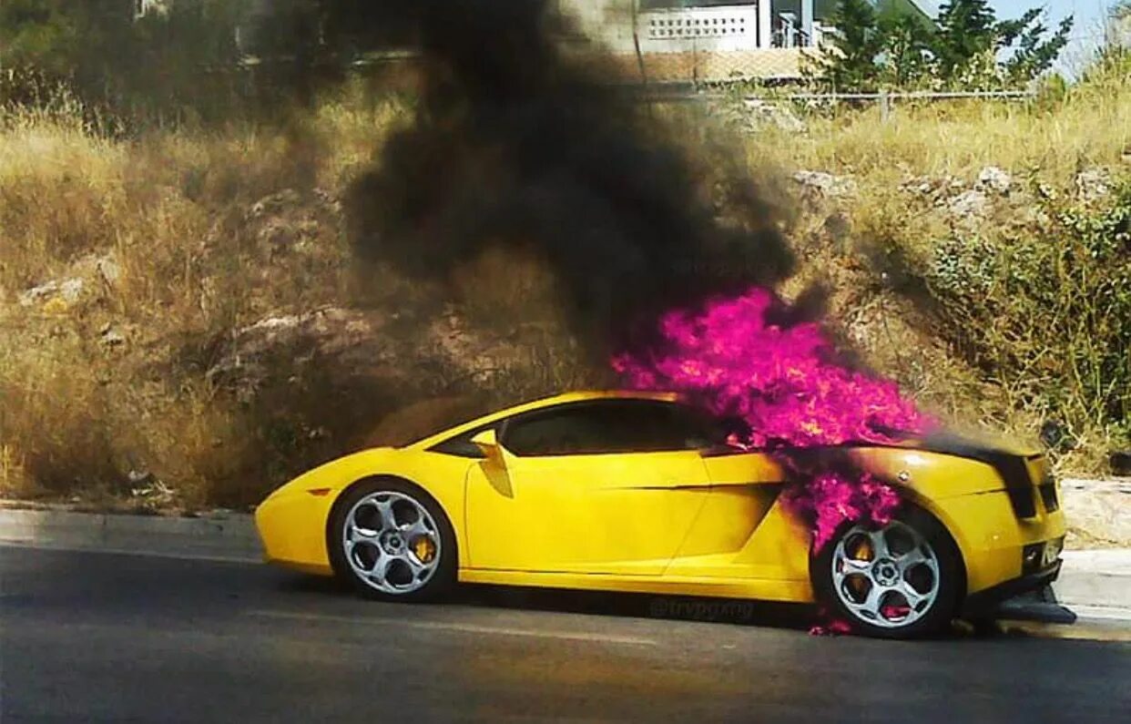 Машины ломать крутую. Porsche 911 краш. Burnout 3 takedown ps2. Porsche carrera gt авария. Машины ломать крутую.