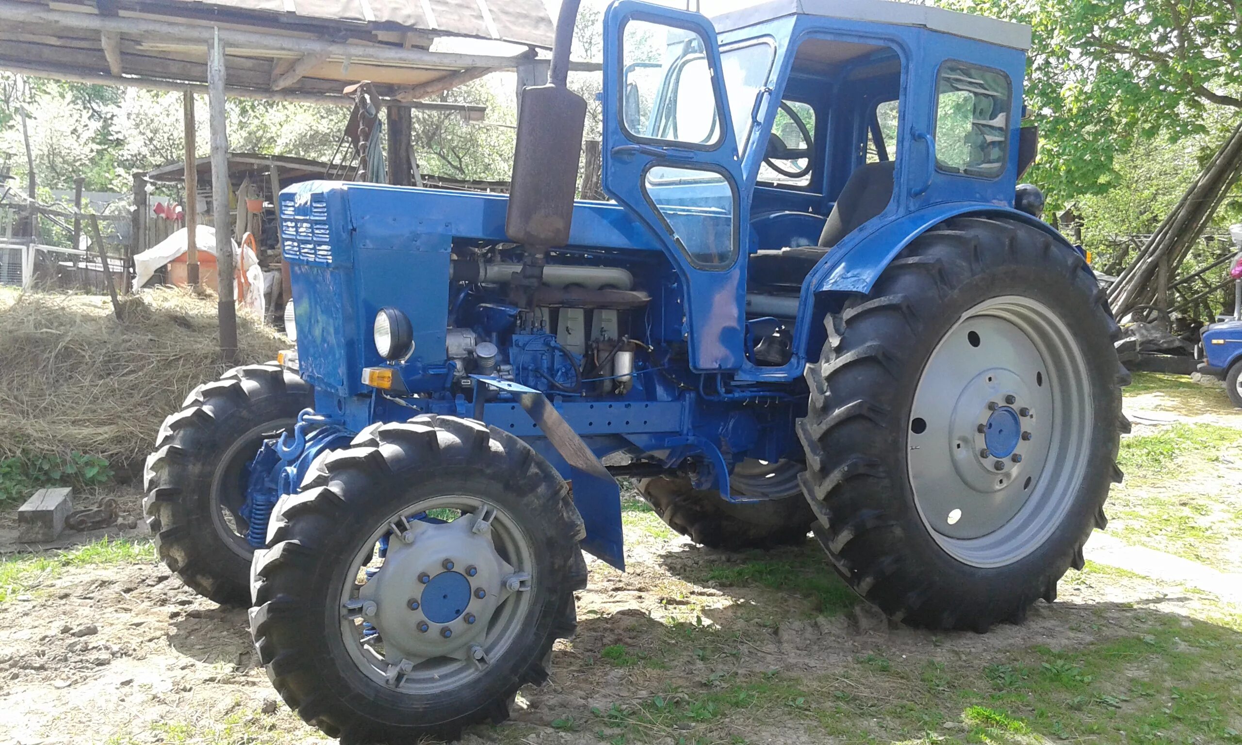 Трактор т-40 лтз. Трактор т-40 ам с телегой. Т-40 (трактор). Трактор лтз т-40ам. Трактор т-40 лтз.