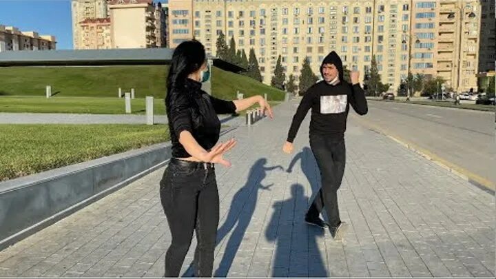 лезгинка чеченская алишка. чеченские девушки танцуют лезгинку. лучше всех девочка лезгинка. аминка лезгинка. лезгинка ночью.