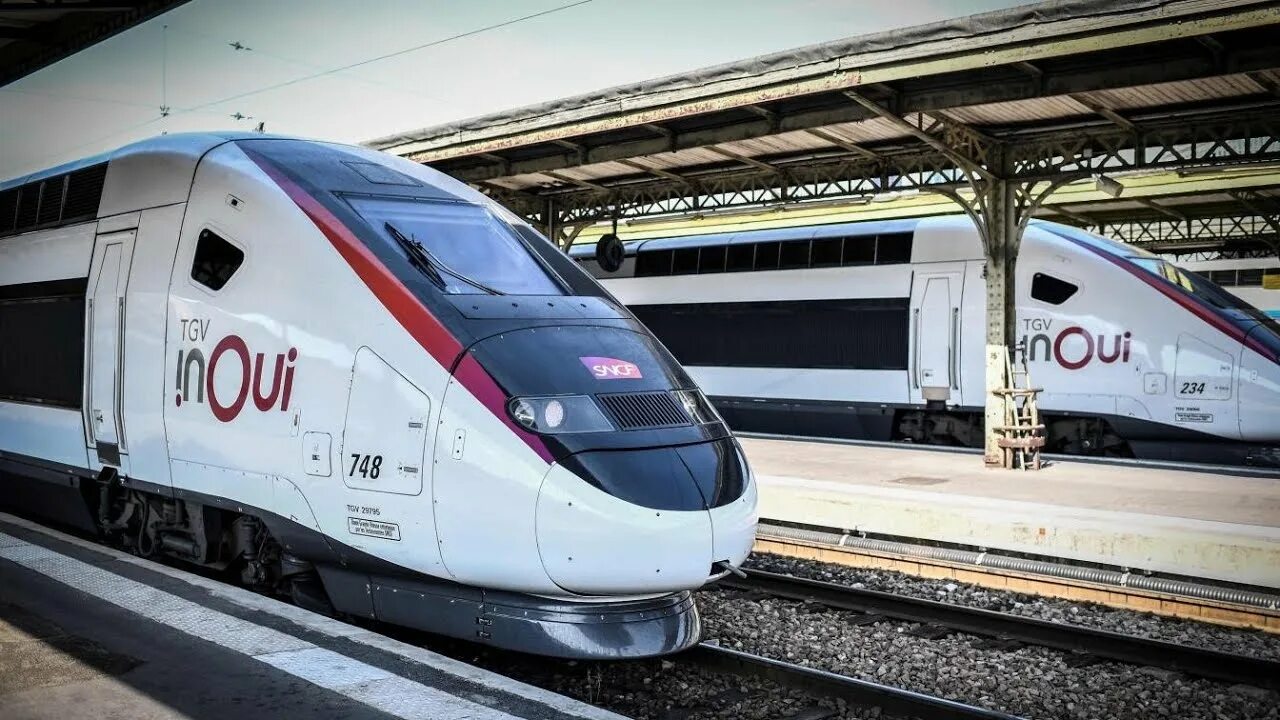 Лионский вокзал в париже. Париж лион поезд. Париж франкфурт поезд. Tgv 306. Поезд базель женева.