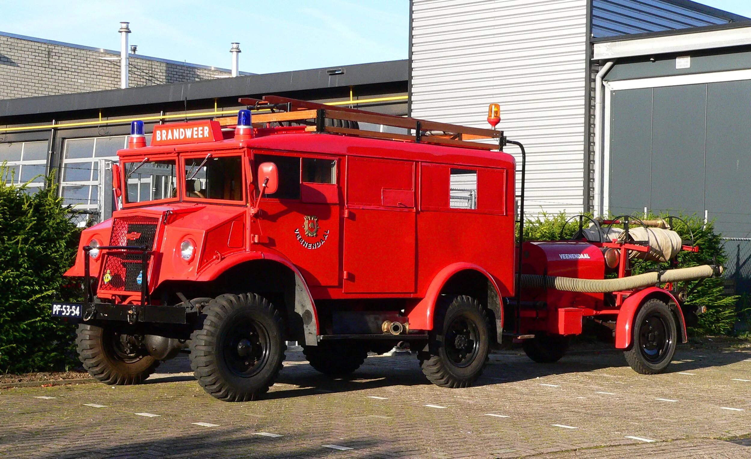 Специальные пожарные автомобили. Советские пожарные машины. Пожарный тягач. Пожарный грузовик